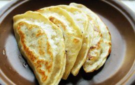 Сырные лепешки с мясом